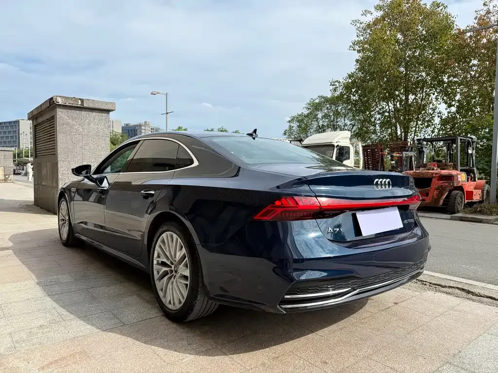 Audi A7L — фото 4