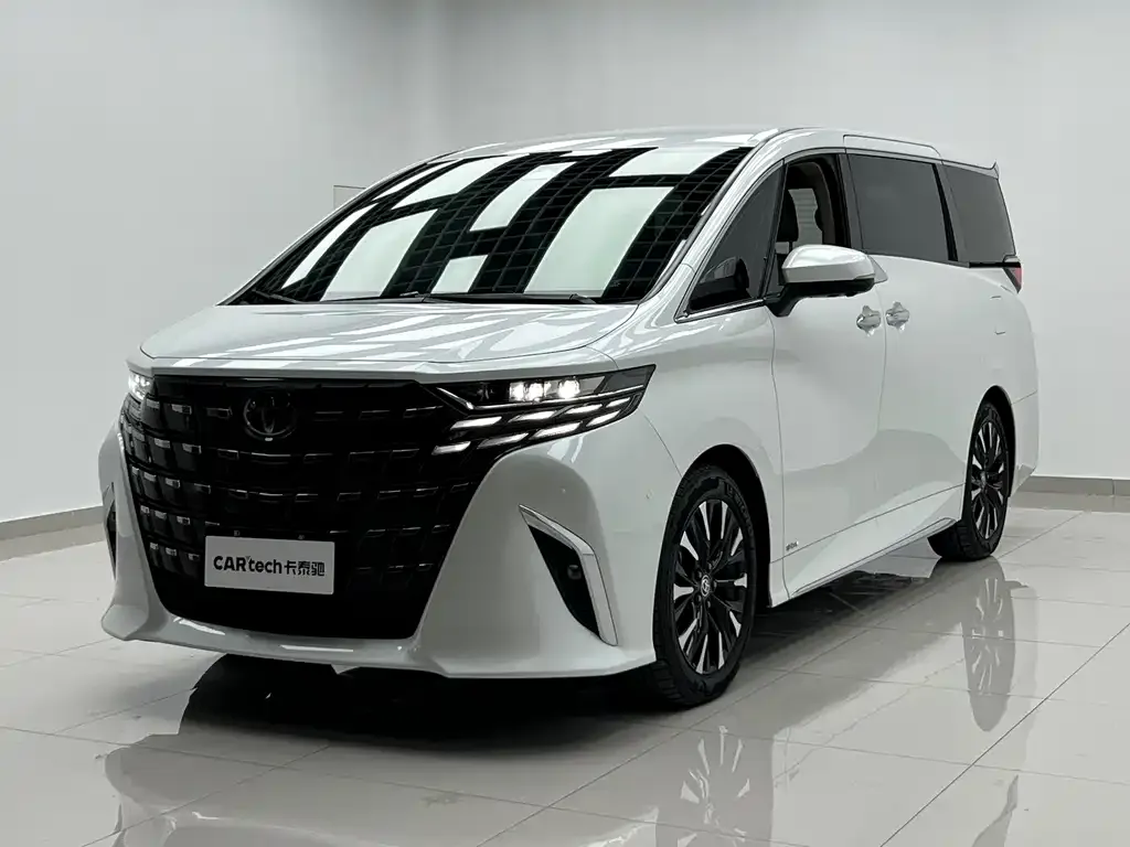 Toyota Alphard — фото 1