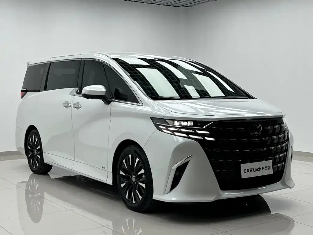 Toyota Alphard — фото 2