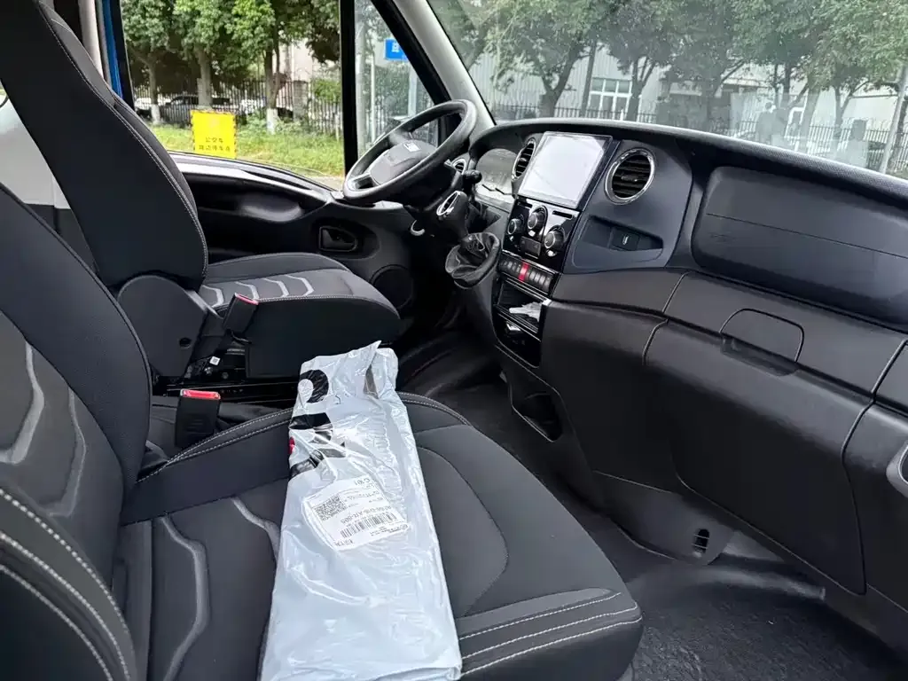 IVECO Ousheng 2023 из CN, фото 3