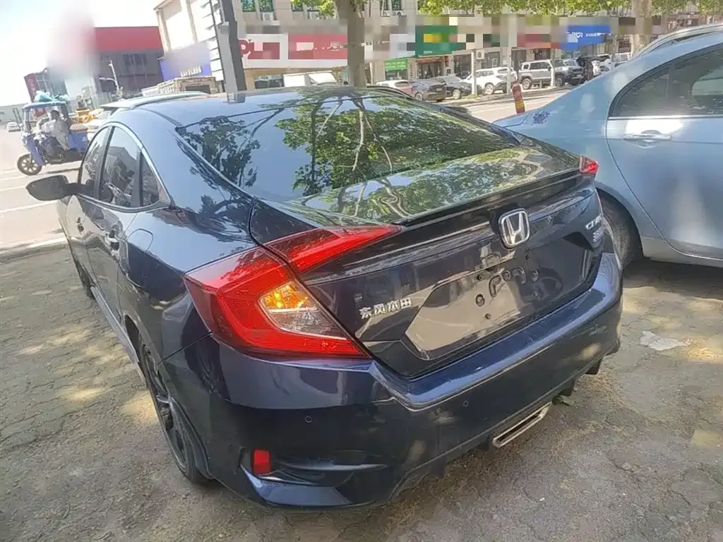 Honda Civic — фото 8