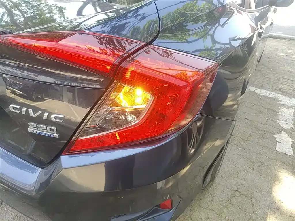 Honda Civic — фото 6