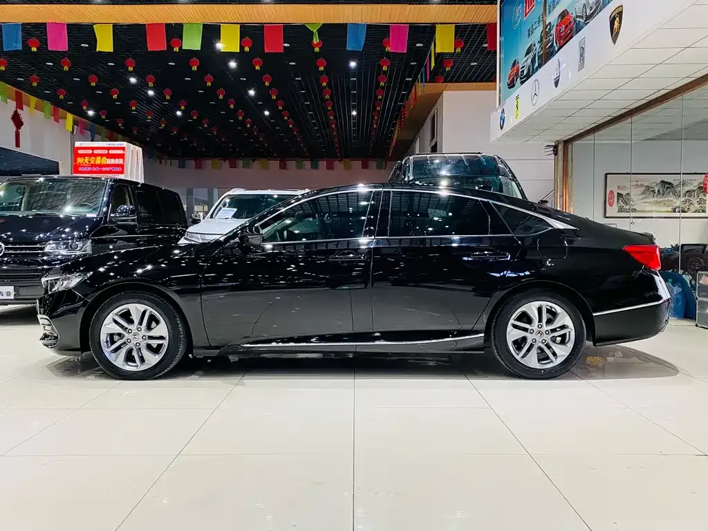 Honda Accord — фото 5