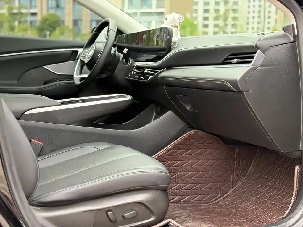 Buick LaCrosse 2023 из CN, фото 3