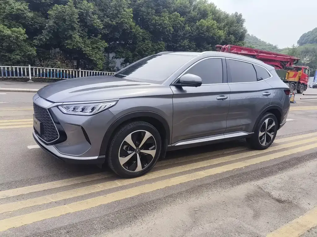 BYD PLUS New Energy — фото 1