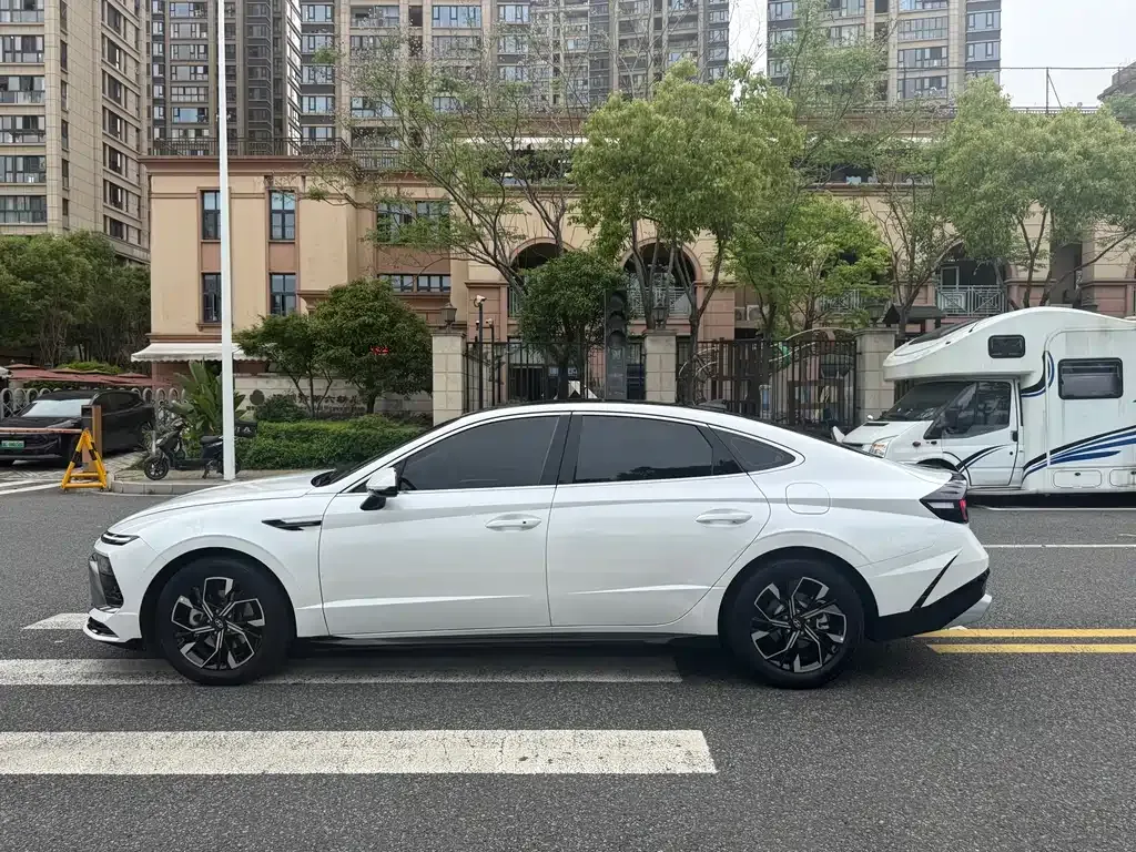 Hyundai Sonata 2024 из CN, фото 10