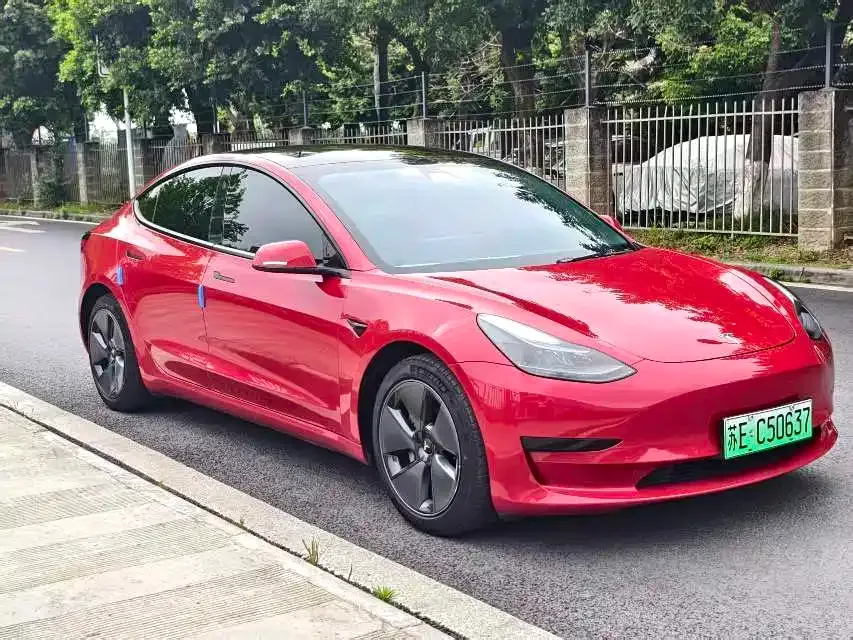 Tesla Model 3 — фото 9