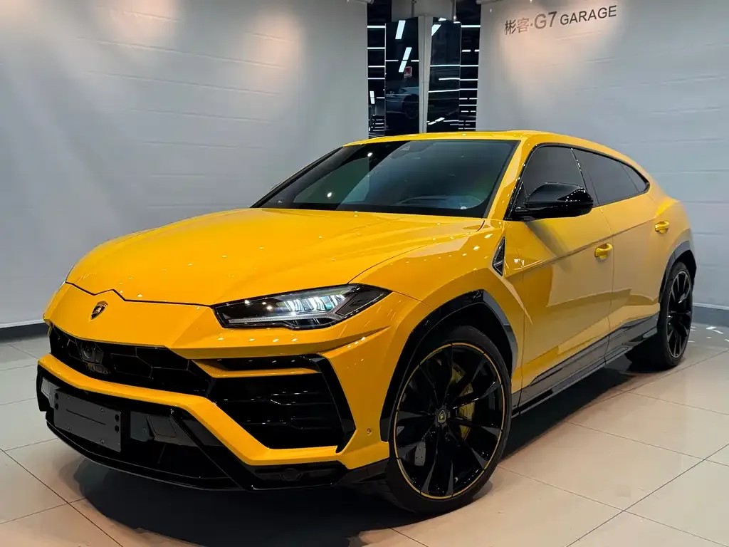 Lamborghini Urus — фото 1