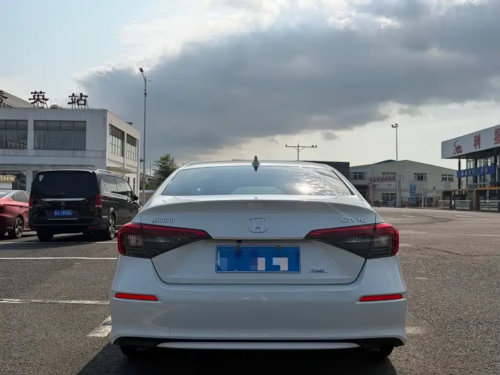 Honda Civic — фото 6