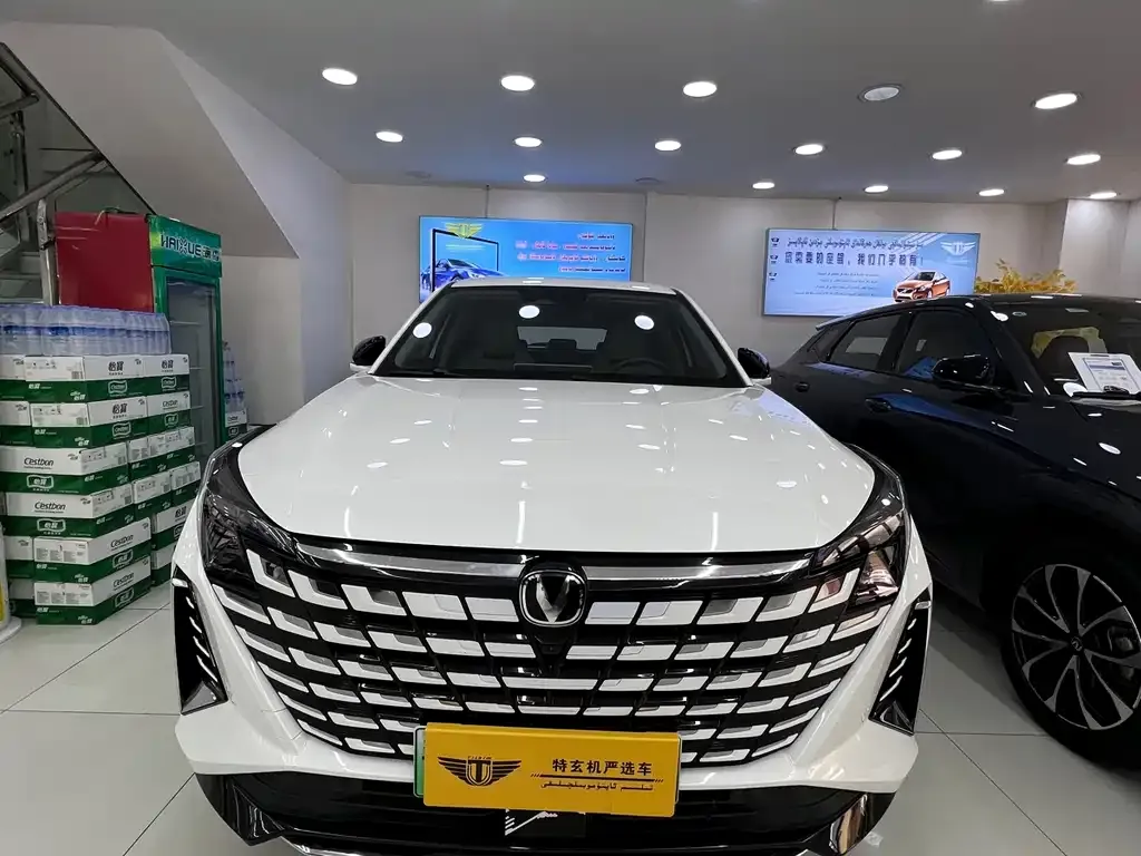 Changan UNI-Z New Energy 2025 из CN, фото 4