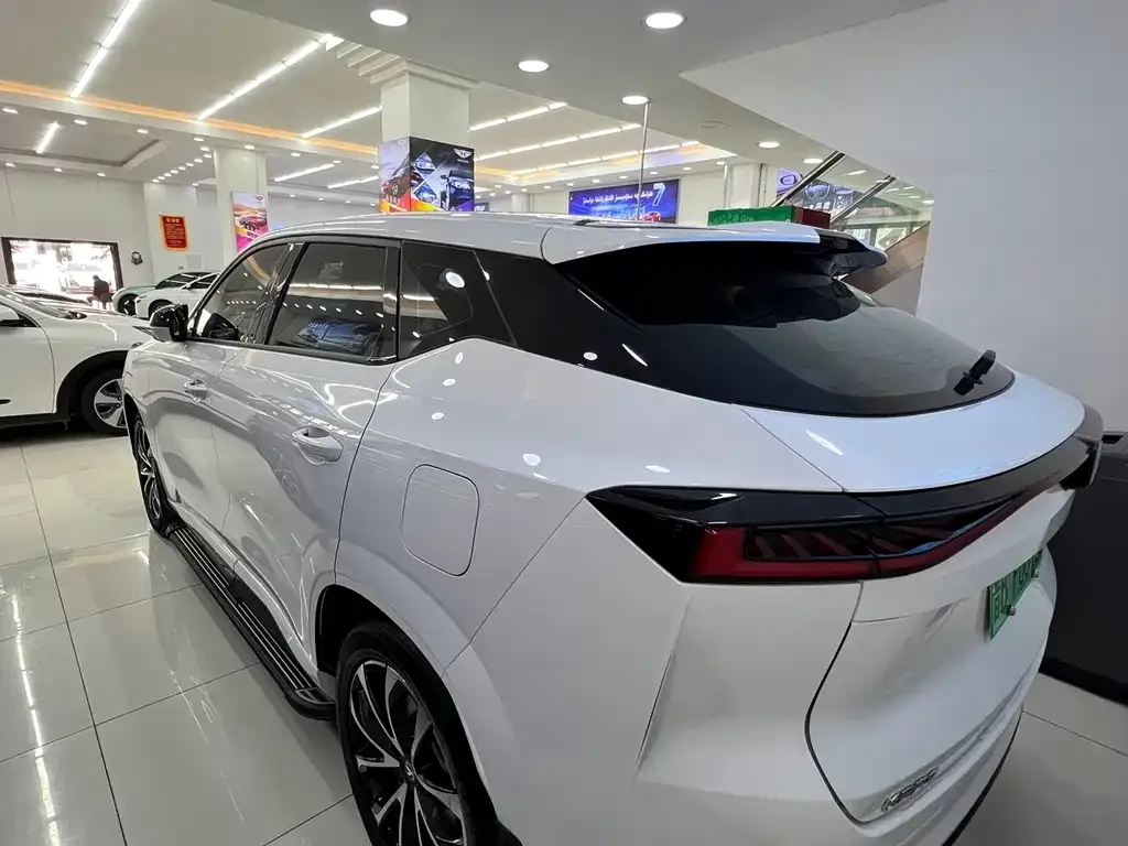 Changan UNI-Z New Energy 2025 из CN, фото 2