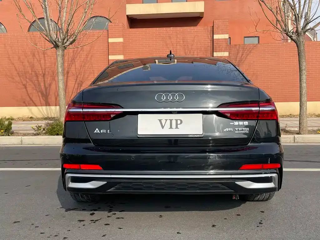 Audi A6L — фото 6
