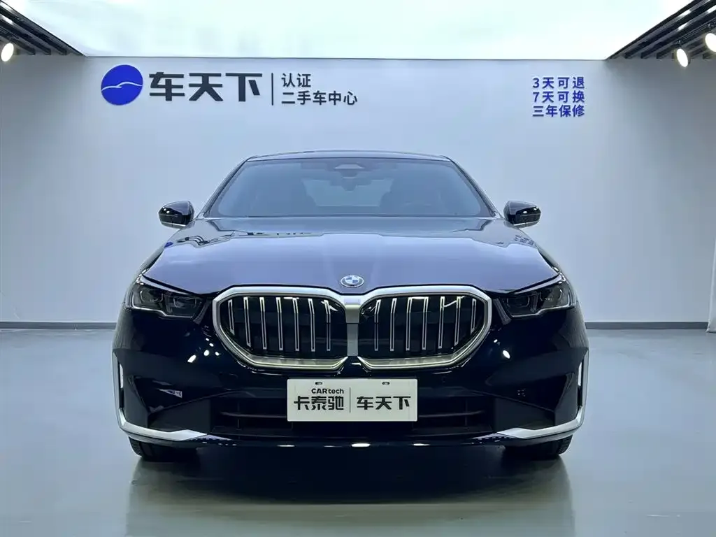 BMW 5 Series — фото 2