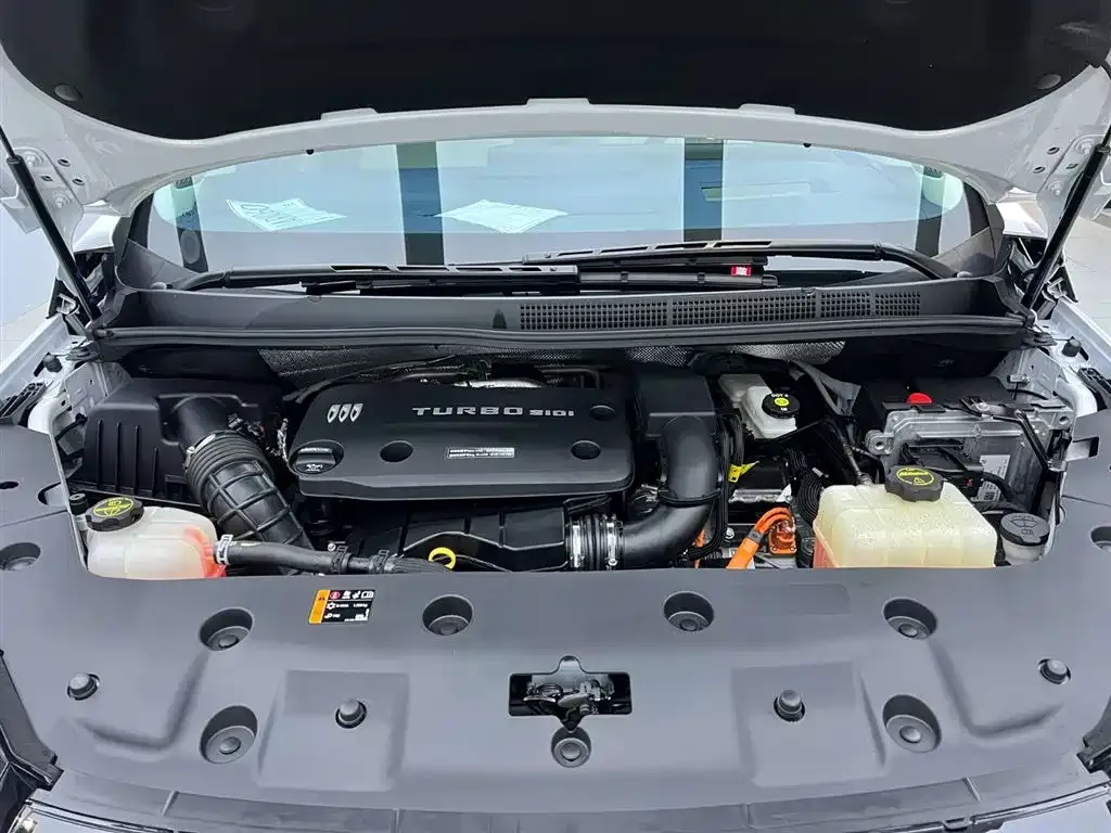 Buick GL8 Hybrid — фото 9
