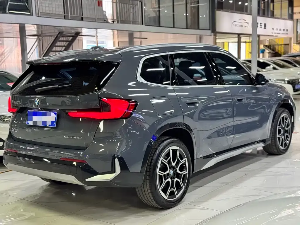 BMW X1 — фото 5
