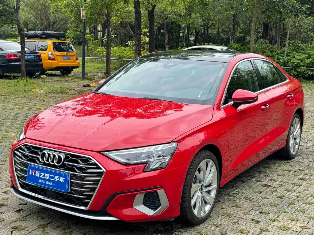 Audi A3 — фото 1