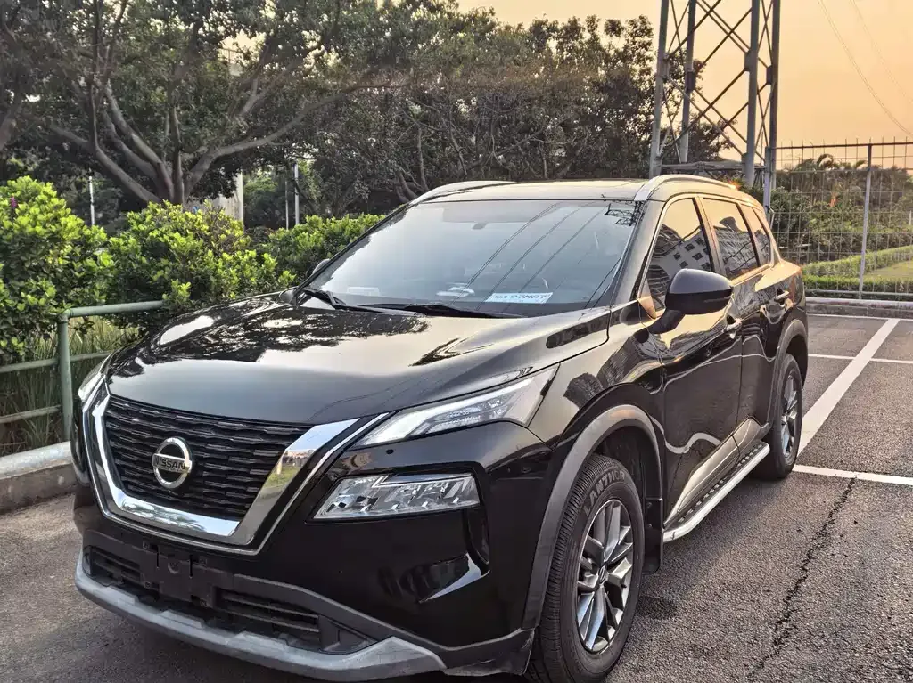 Nissan X-Trail — фото 1