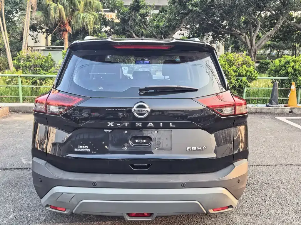 Nissan X-Trail — фото 7