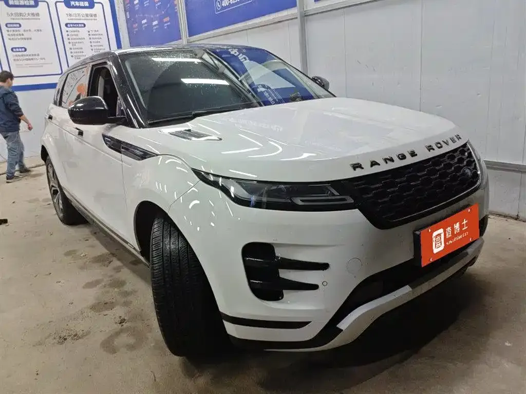 Land Rover Evoque — фото 1