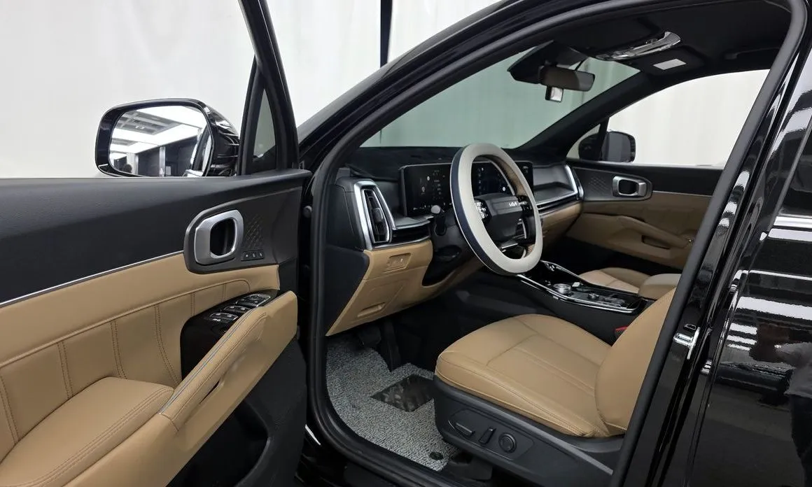 Kia Sorento — фото 8