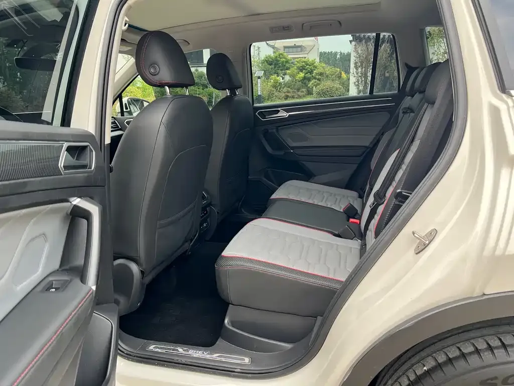Volkswagen 途观L插电混动 2022 из CN, фото 3