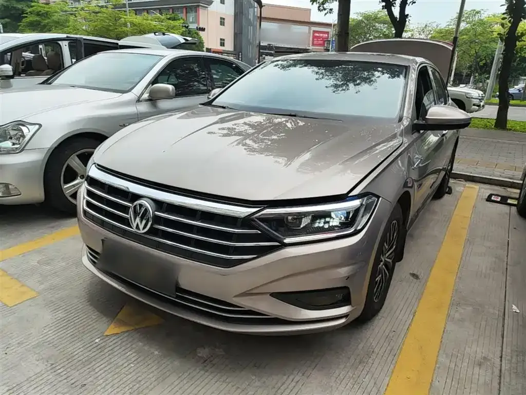 Volkswagen Sagitar