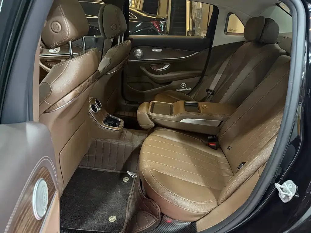 Mercedes-Benz E-Class 2023 из CN, фото 4