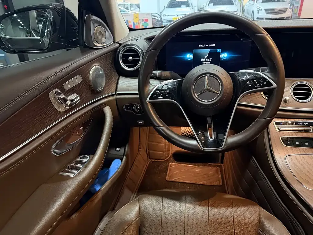 Mercedes-Benz E-Class 2023 из CN, фото 8