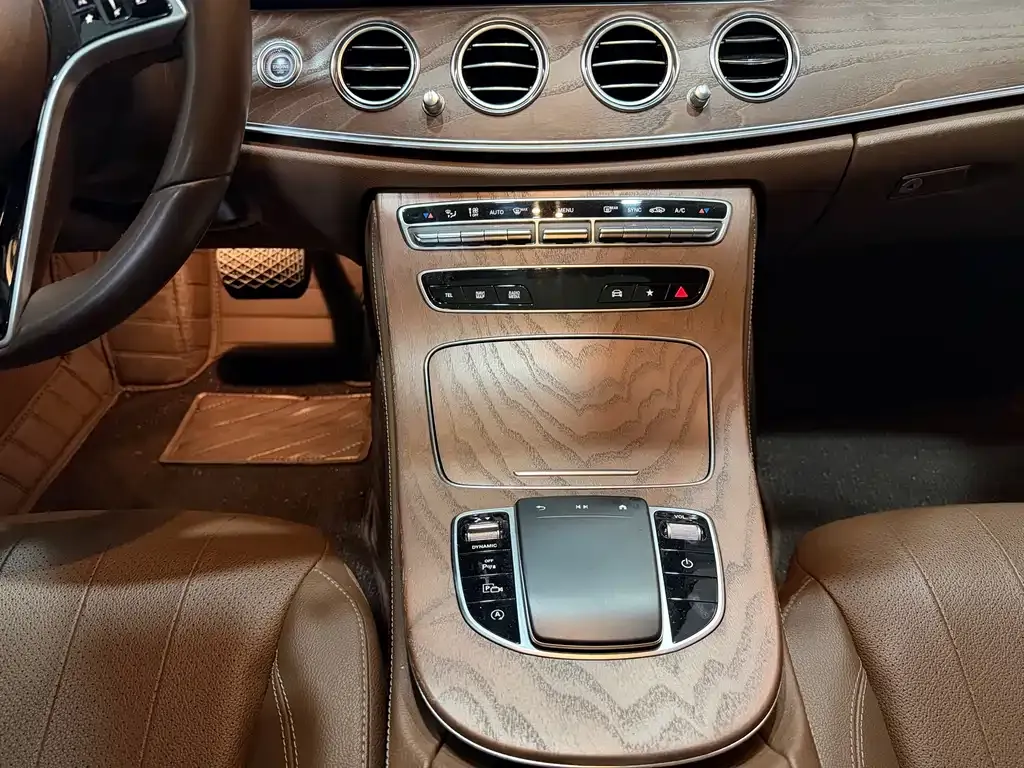 Mercedes-Benz E-Class 2023 из CN, фото 10