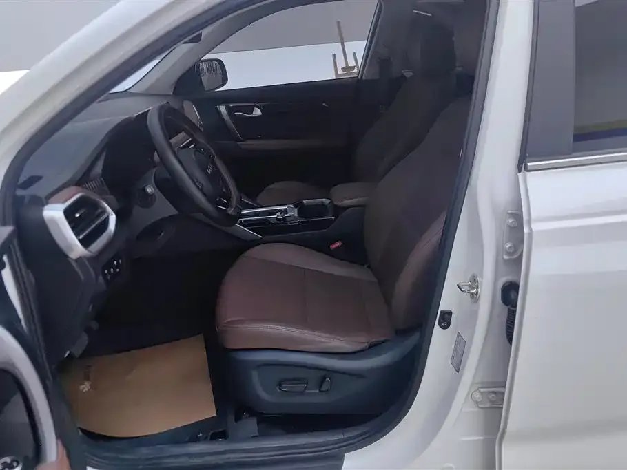 Kia Sportage 2023 из CN, фото 8