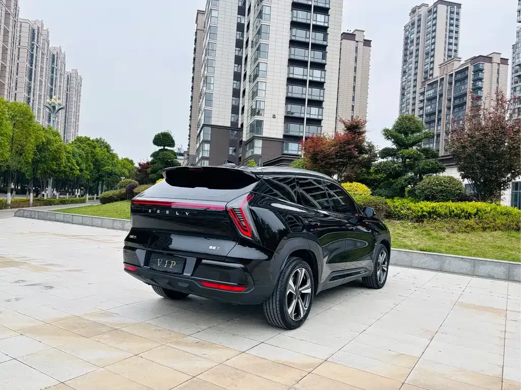 Geely Boyue L — фото 10