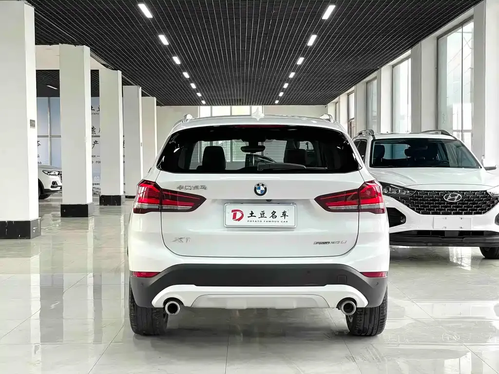 BMW X1 — фото 8