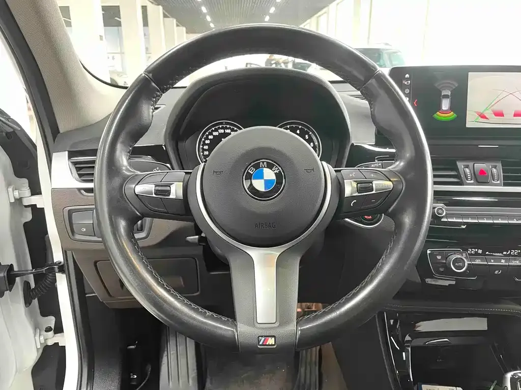 BMW X1 — фото 2