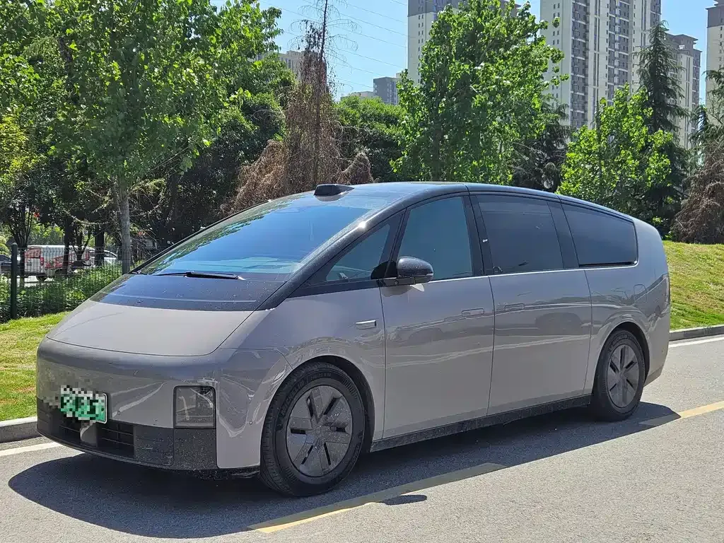 Li Auto MEGA