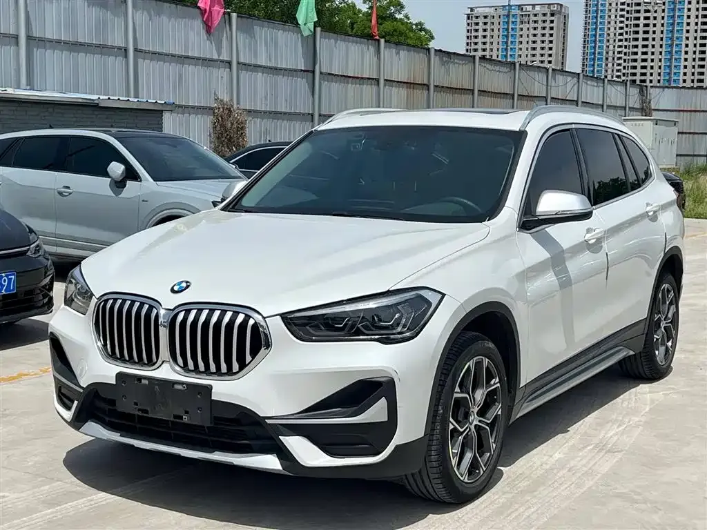 BMW X1 — фото 1