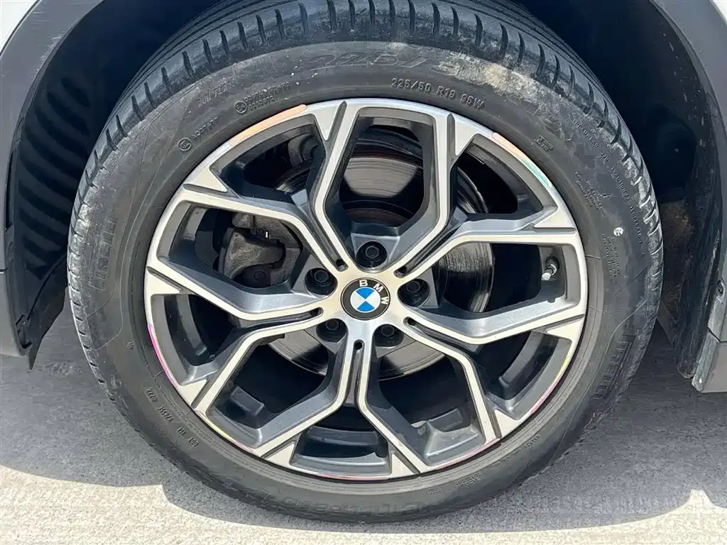BMW X1 — фото 9