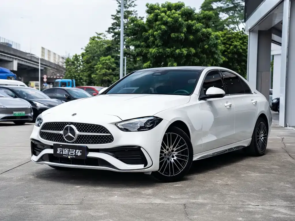 Mercedes-Benz C-Class — фото 1