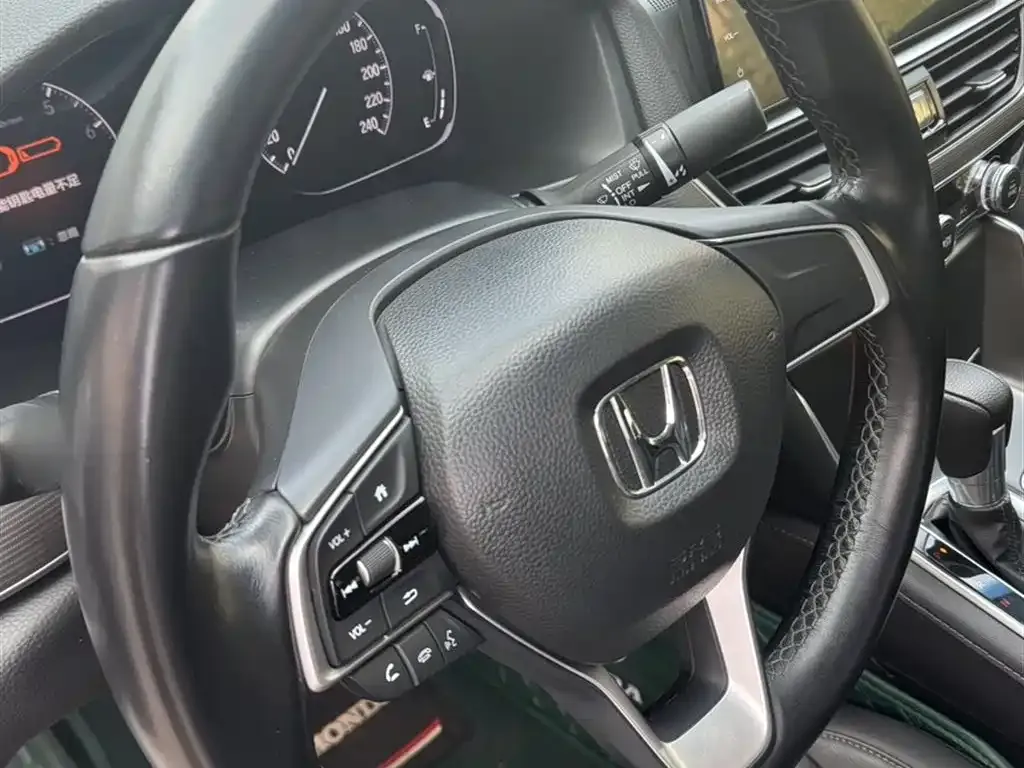 Honda Accord — фото 6