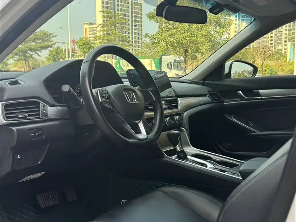 Honda Accord — фото 4