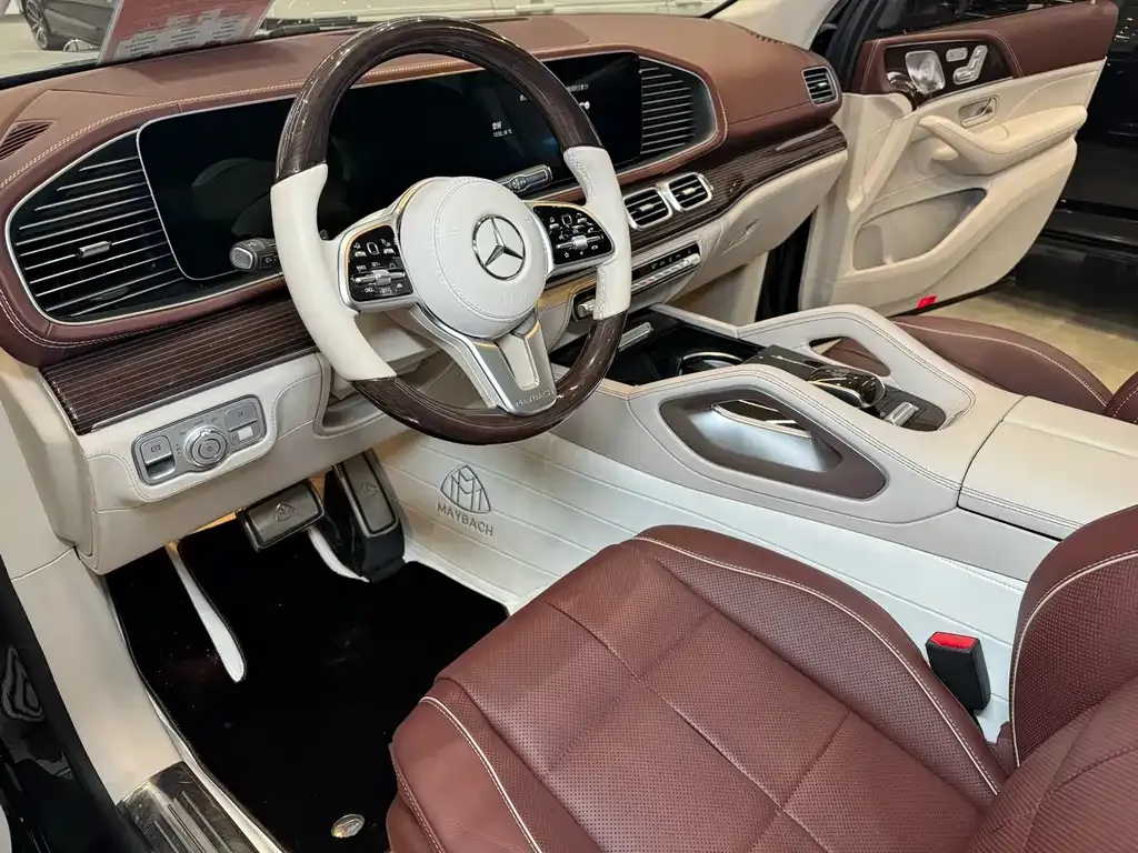 Mercedes-Benz GLS — фото 10