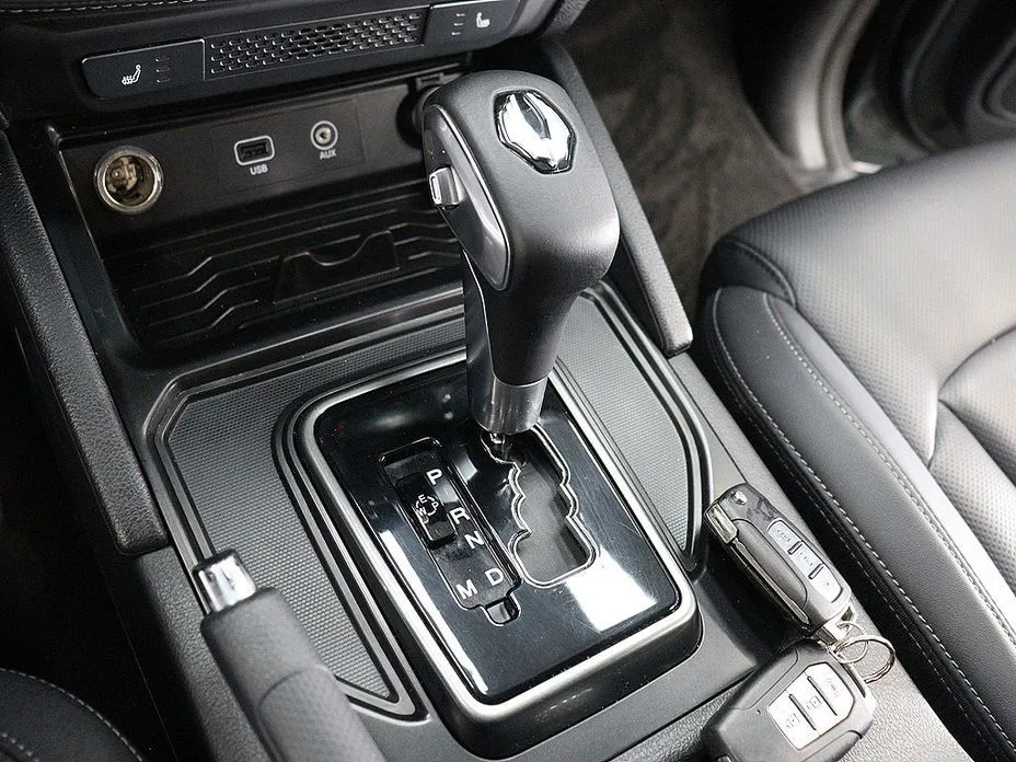 KG Mobility (Ssangyong) Rexton — фото 9