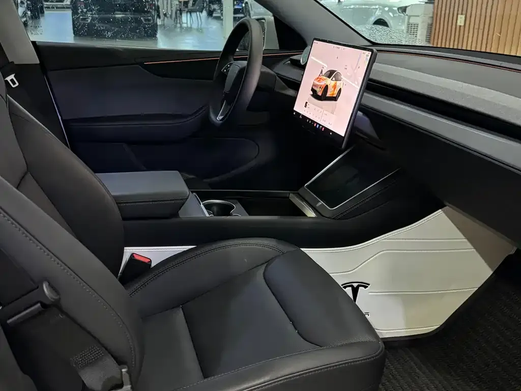 Tesla Model Y 2025 из CN, фото 8
