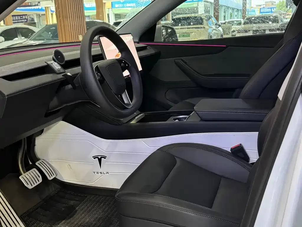 Tesla Model Y 2025 из CN, фото 6