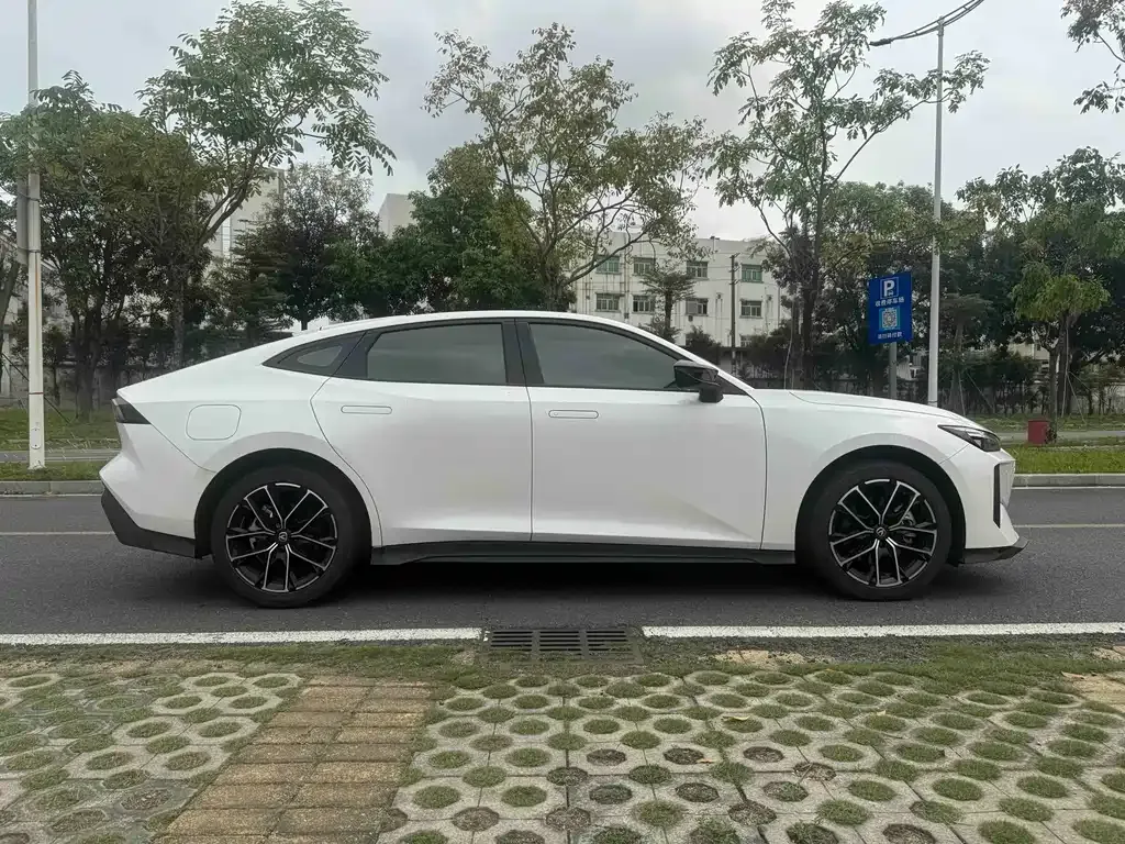 Changan UNI-V iDD 2024 из CN, фото 10