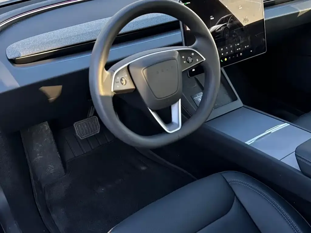 Tesla Model 3 — фото 8