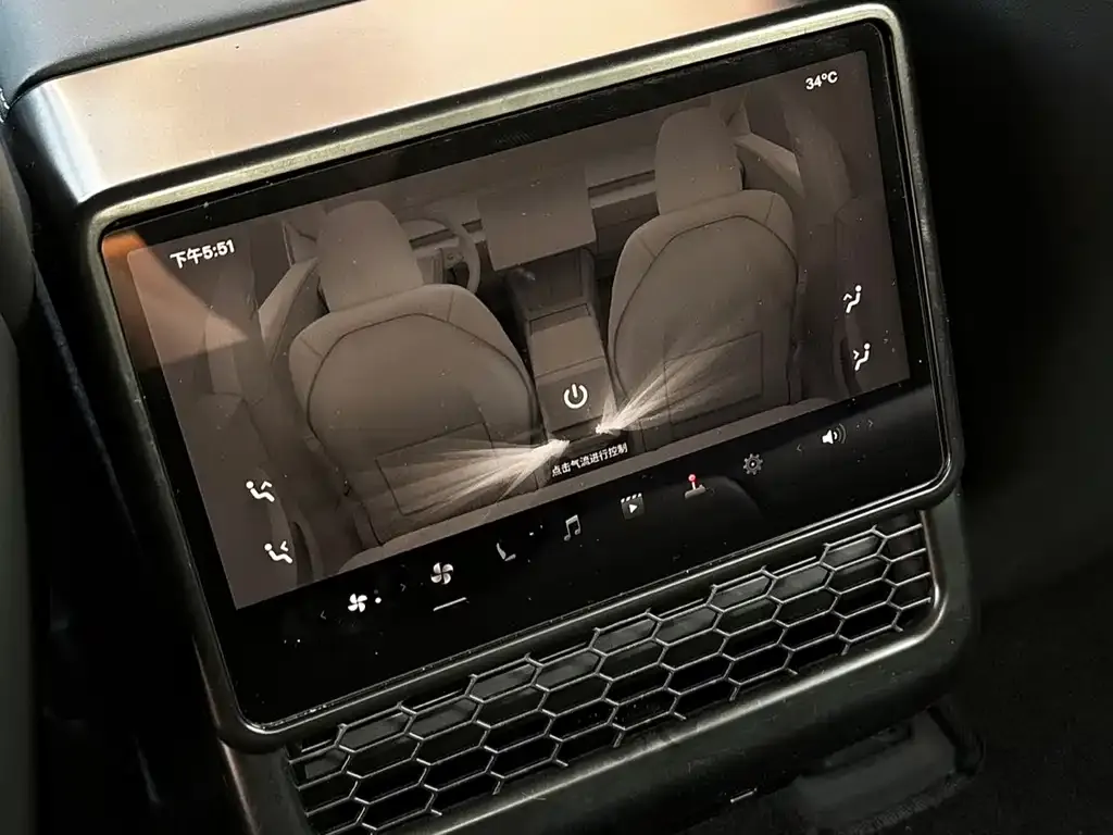 Tesla Model 3 — фото 2