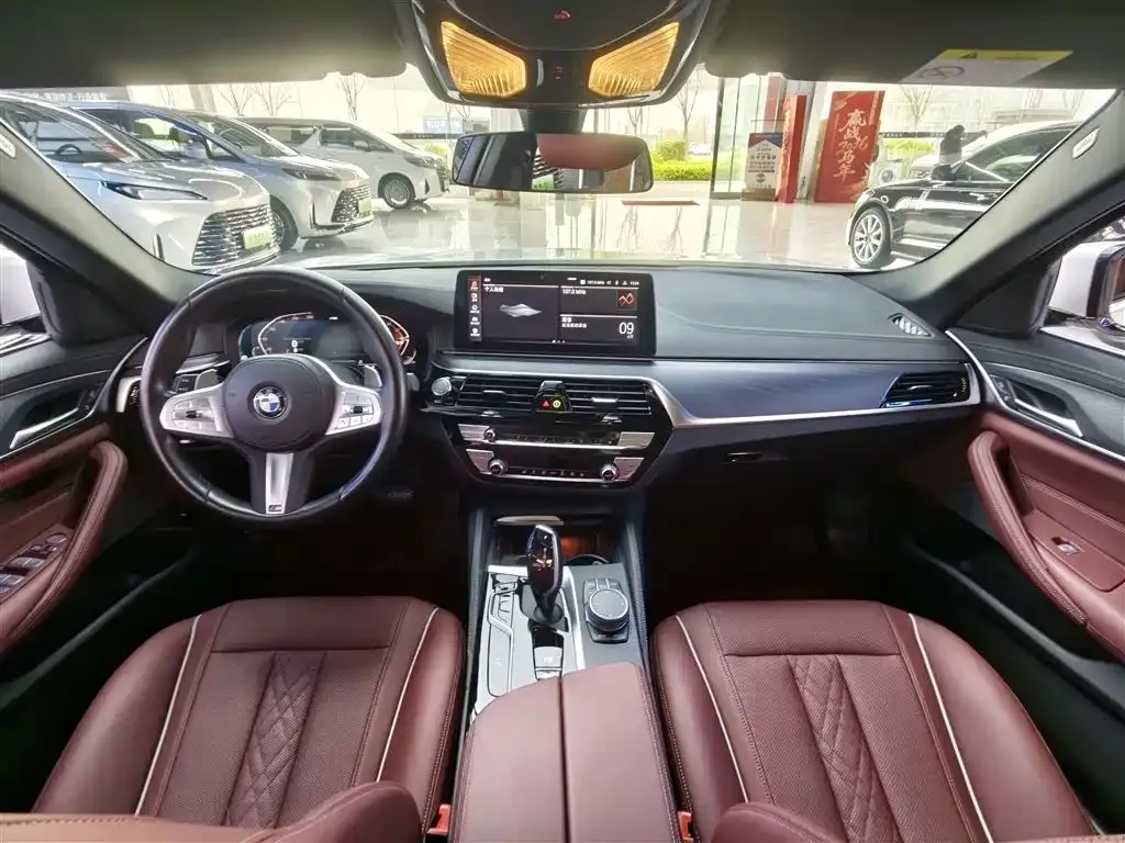 BMW 5 Series — фото 10