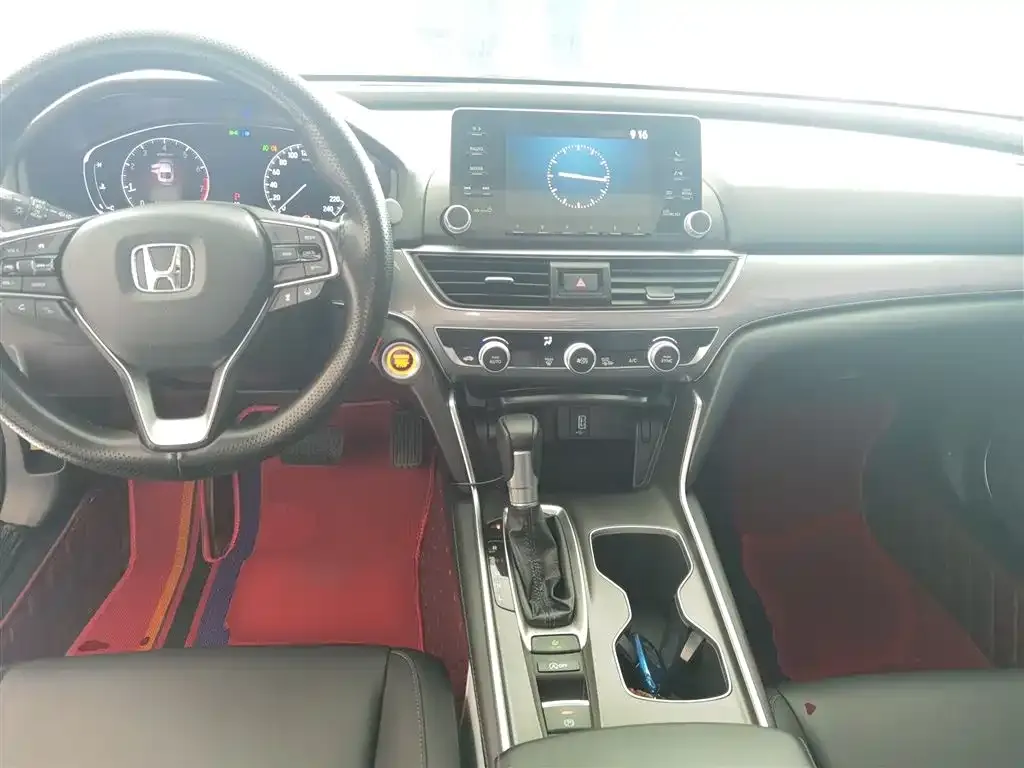 Honda Accord — фото 8