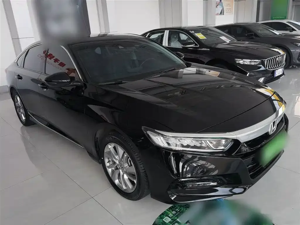 Honda Accord — фото 10