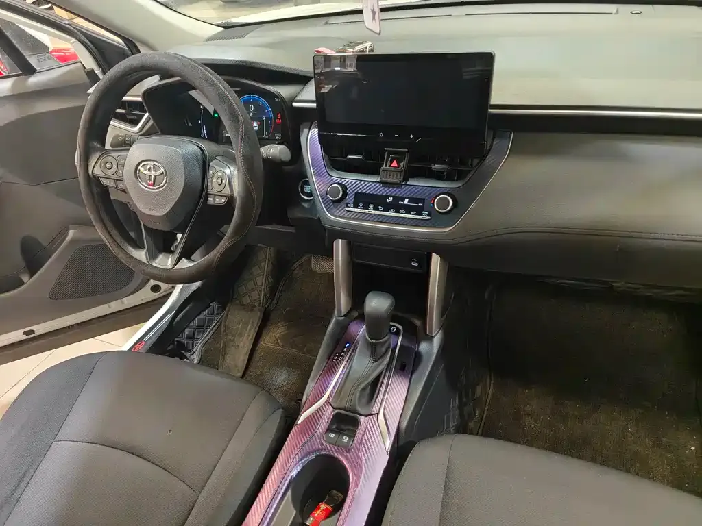 Toyota Corolla Cross — фото 7